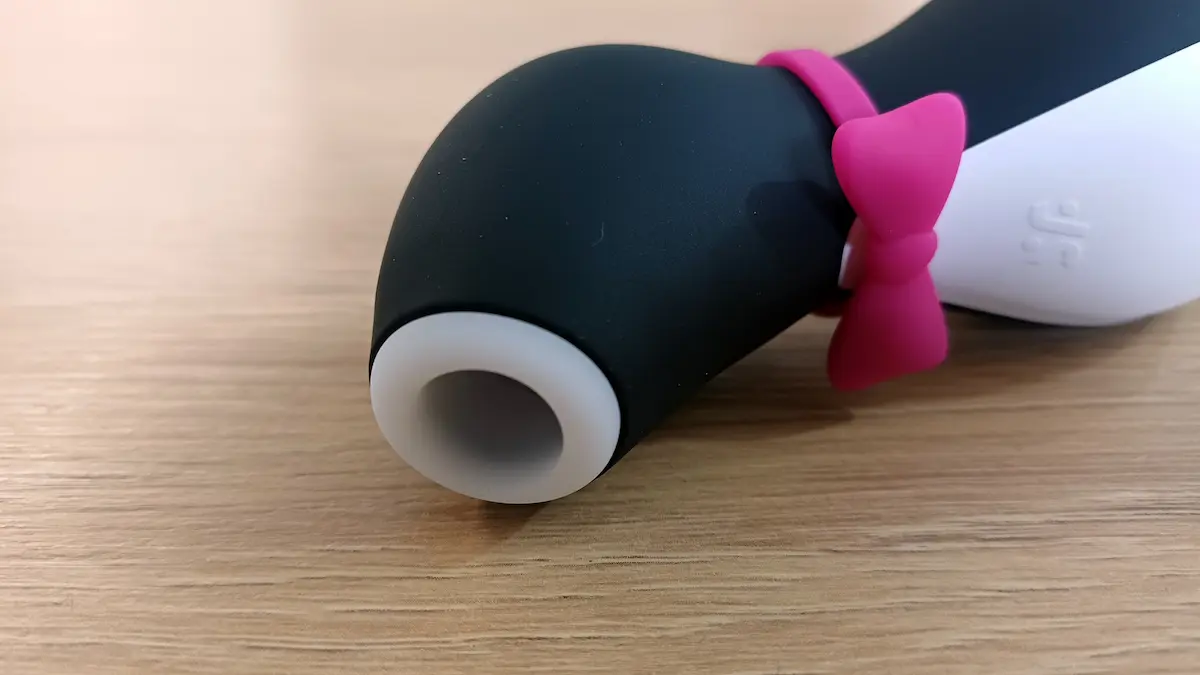 Überarbeiteter Silikonaufsatz des Satisfyer Penguin mit runder Öffnung