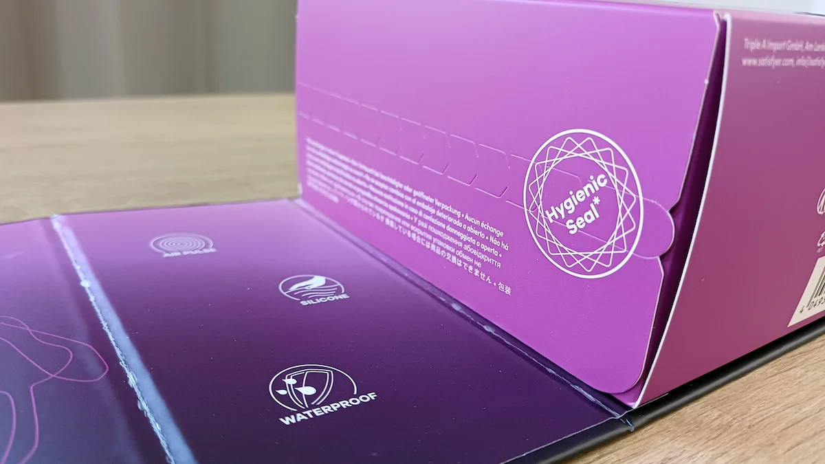 Hygienesiegel auf der Verpackung des Satisfyer Penguin