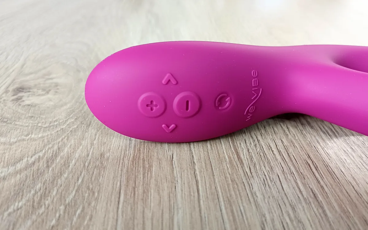 Nahaufnahme der fünf Tasten des We-Vibe Nova 2.